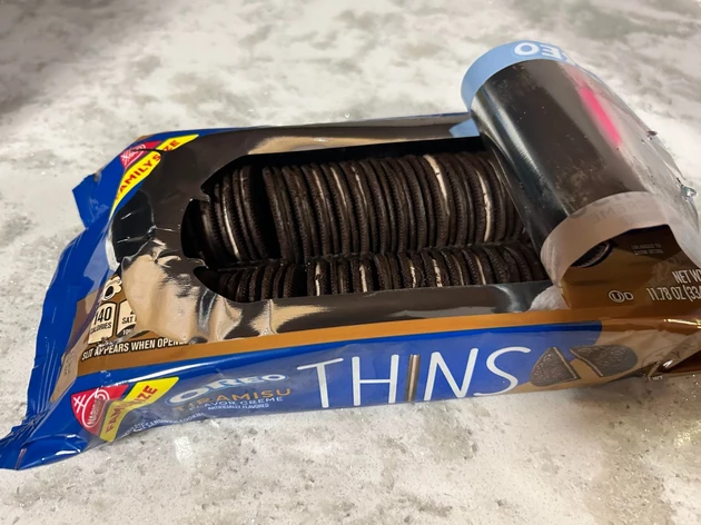 Open pack of oreo cookies