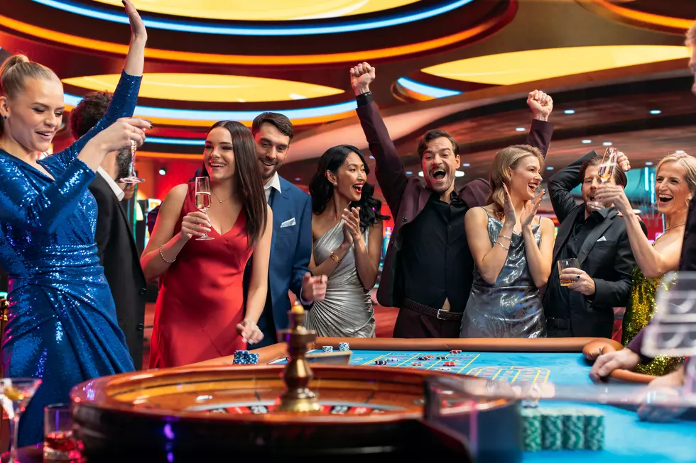 High Stakes and Heavy Riffs: 5 Rock Stars Who Don’t Just Play Gigs—They Play Casino Games Like Pros