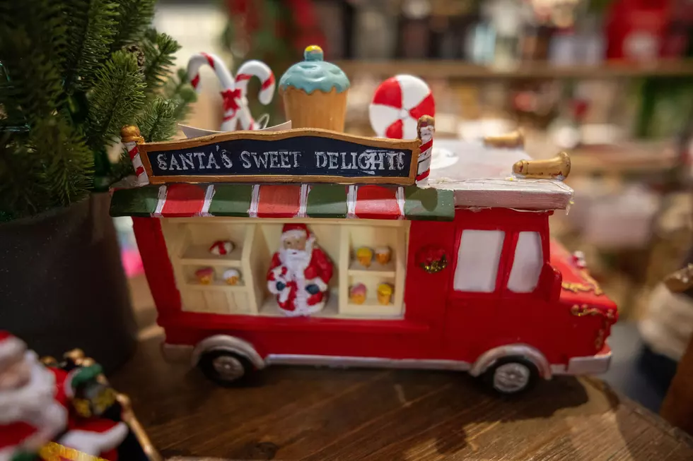 All Aboard! Yakima Valley’s Santa Trolley Is Back for Christmas